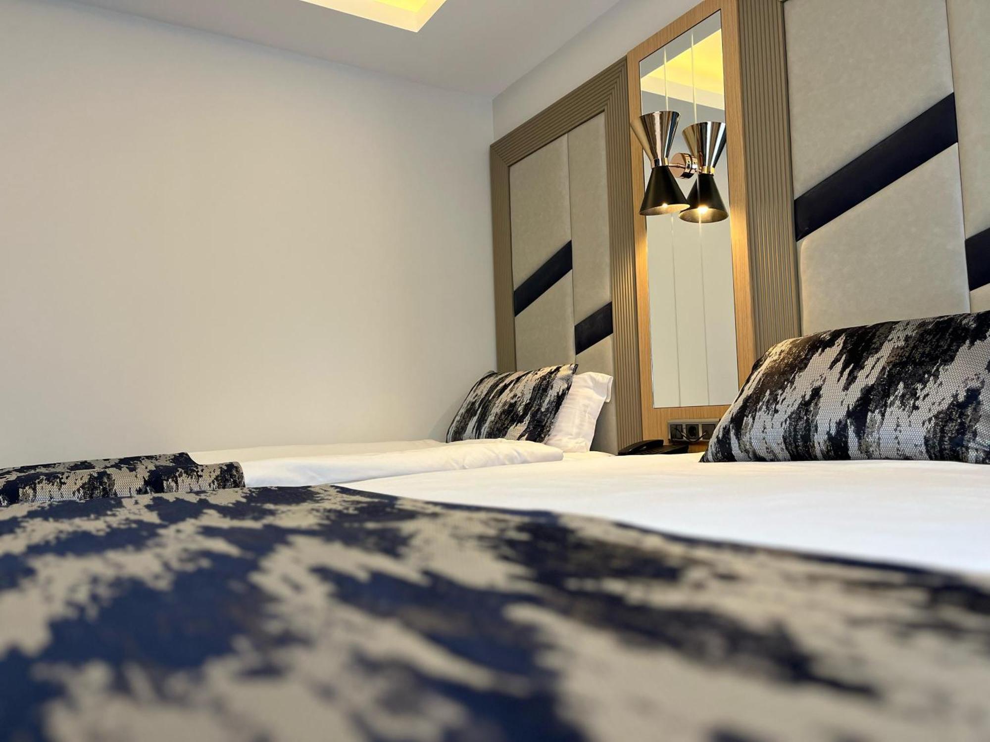 Downtown Sirkeci Hotel Istanbul Bagian luar foto