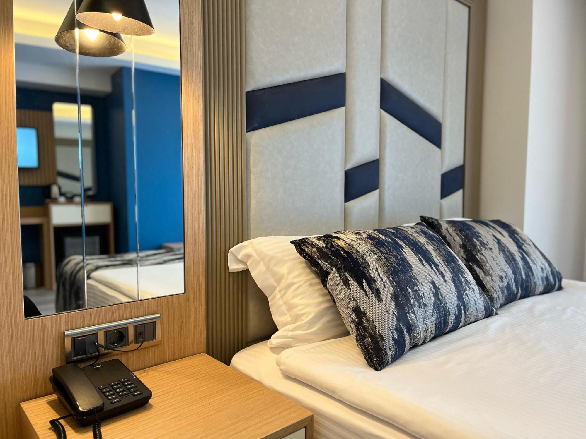 Downtown Sirkeci Hotel Istanbul Bagian luar foto